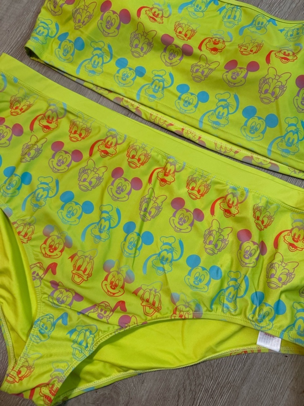Disney Parks NWT Women’s Minnie Mouse & Friends Two Price Swim, Plus Size 3XL - Picture 3 of 7